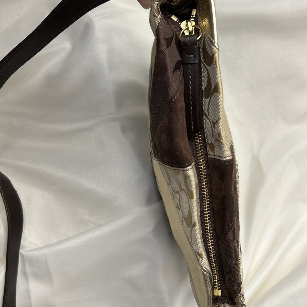 Coach Chevron patchwork crossbody - Picture 7 of 11